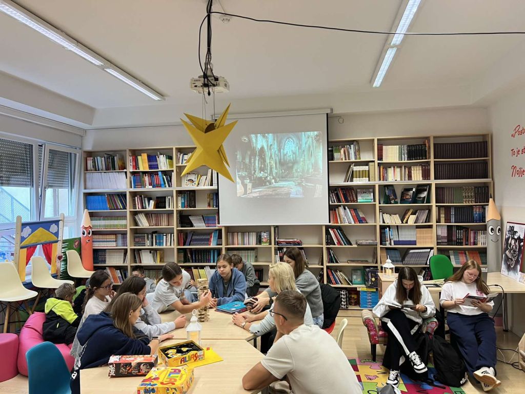 Grupa slovačkih profesora i učenika posjetila OŠ Ivana Gundulića u sklopu projekta Erasmus