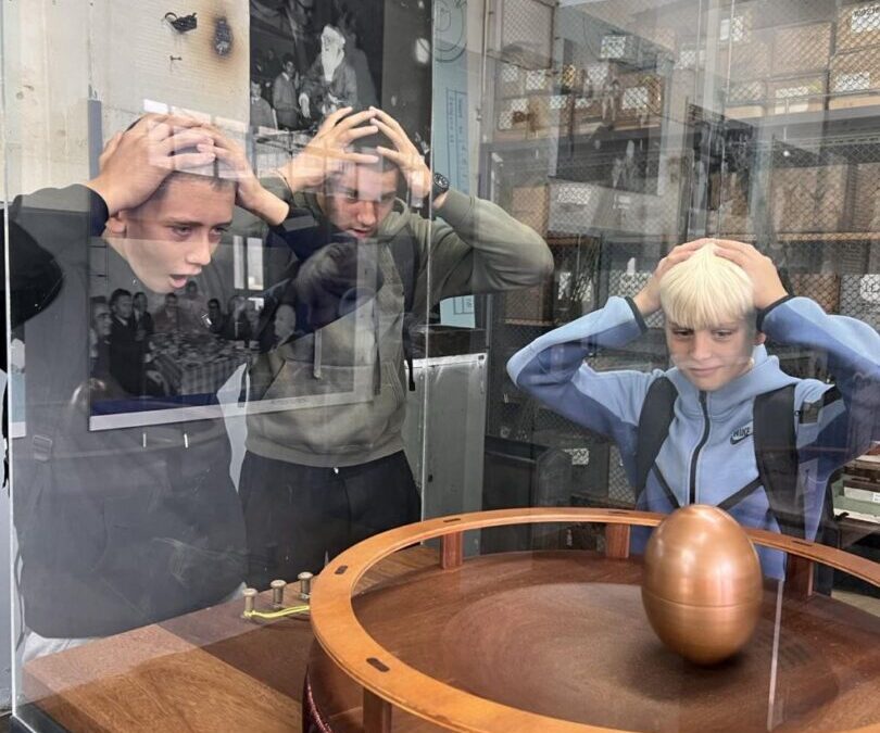 Od Teslinih munja do ekološke revolucije u TUP-u sa 8.c