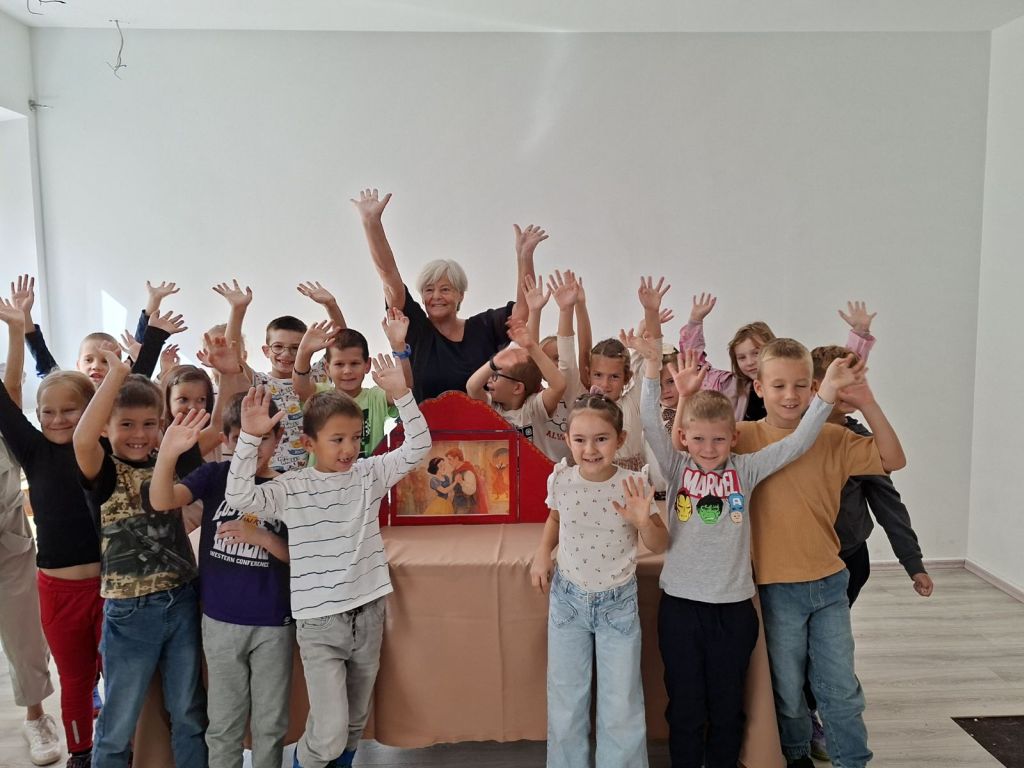 Prvašići u svijetu čarobnih slika i riječi: 1.c i 1.d na festivalu “Grad od riječi”!